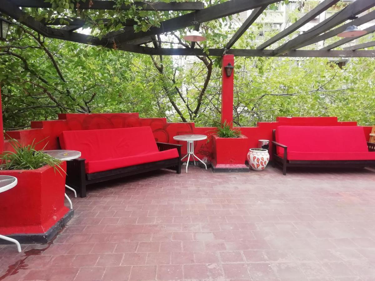 Katana Capsule Hostel Мендоса Экстерьер фото