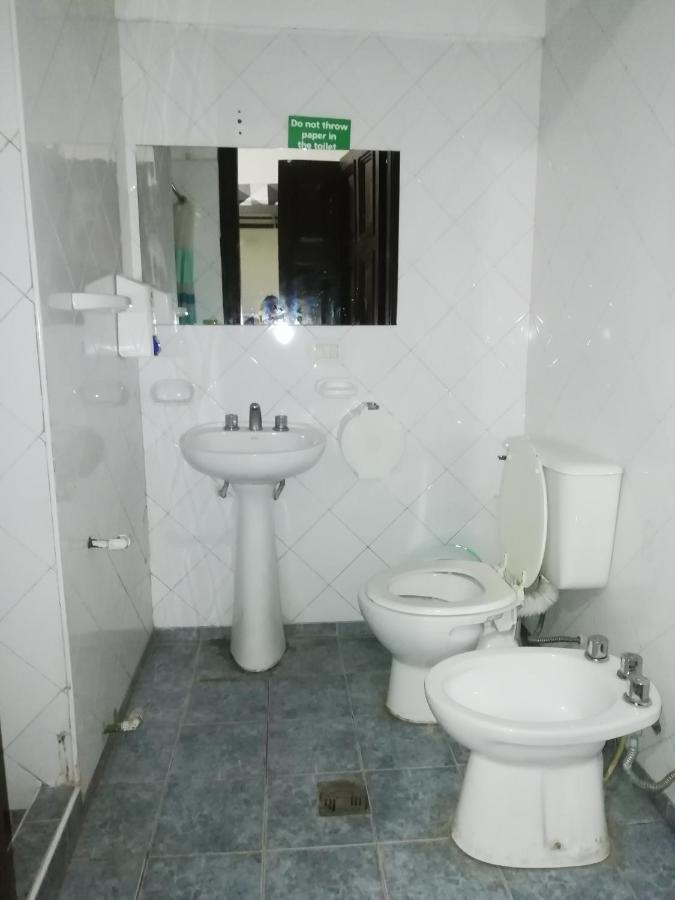 Katana Capsule Hostel Мендоса Экстерьер фото
