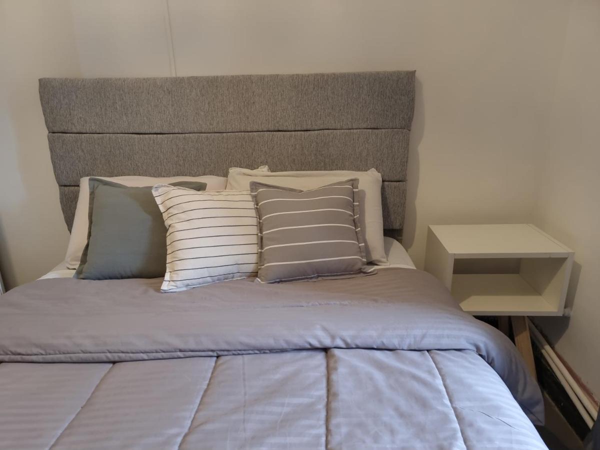 Katana Capsule Hostel Мендоса Экстерьер фото