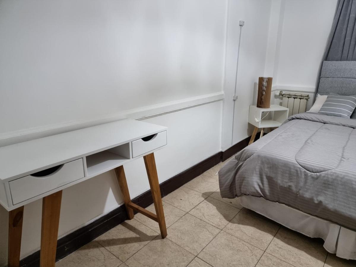 Katana Capsule Hostel Мендоса Экстерьер фото
